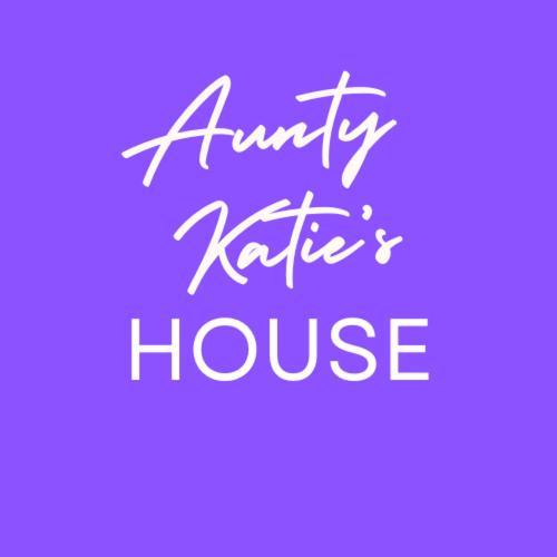 Aunty Katie'S House, Ni Tourist Board Certified & Located On The Main Oldpark Road To Belfast, With Free Continental Breakfast & Free Ultra Fast Sky Internet, Free Sky Sports & Free Sky Cinema, Self-Check In After 10Pm Gmt Hostel Exterior photo
