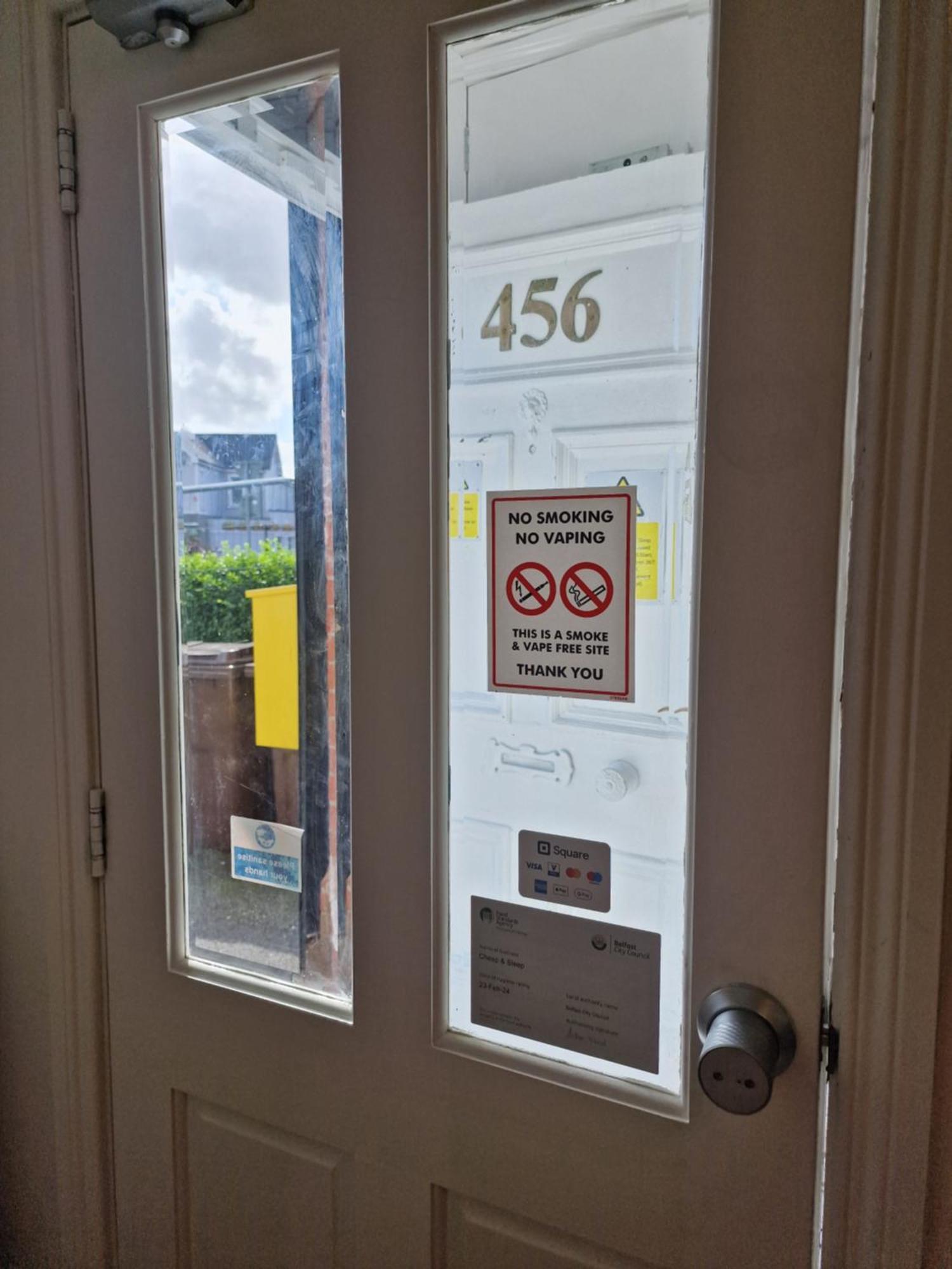 Aunty Katie'S House, Ni Tourist Board Certified & Located On The Main Oldpark Road To Belfast, With Free Continental Breakfast & Free Ultra Fast Sky Internet, Free Sky Sports & Free Sky Cinema, Self-Check In After 10Pm Gmt Hostel Exterior photo