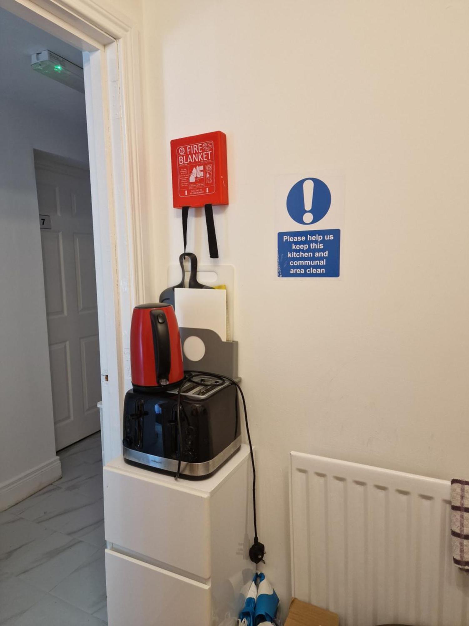 Aunty Katie'S House, Ni Tourist Board Certified & Located On The Main Oldpark Road To Belfast, With Free Continental Breakfast & Free Ultra Fast Sky Internet, Free Sky Sports & Free Sky Cinema, Self-Check In After 10Pm Gmt Hostel Exterior photo