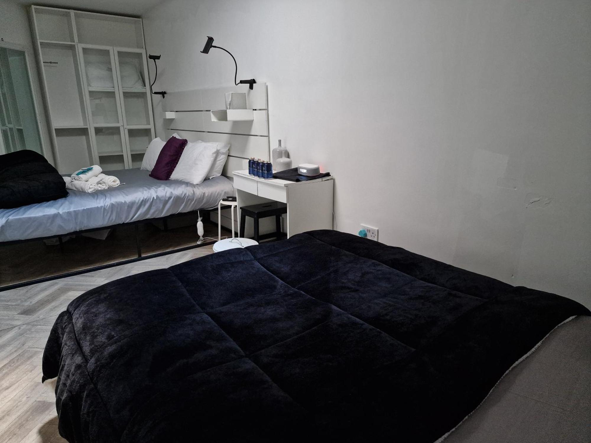 Aunty Katie'S House, Ni Tourist Board Certified & Located On The Main Oldpark Road To Belfast, With Free Continental Breakfast & Free Ultra Fast Sky Internet, Free Sky Sports & Free Sky Cinema, Self-Check In After 10Pm Gmt Hostel Exterior photo
